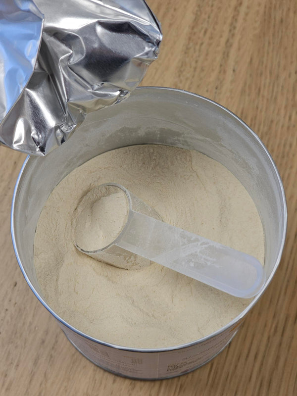 Zufriedene Kundin / zufriedener Kunde zeigt NATURTREU Blütenrein Leber-Komplex.
